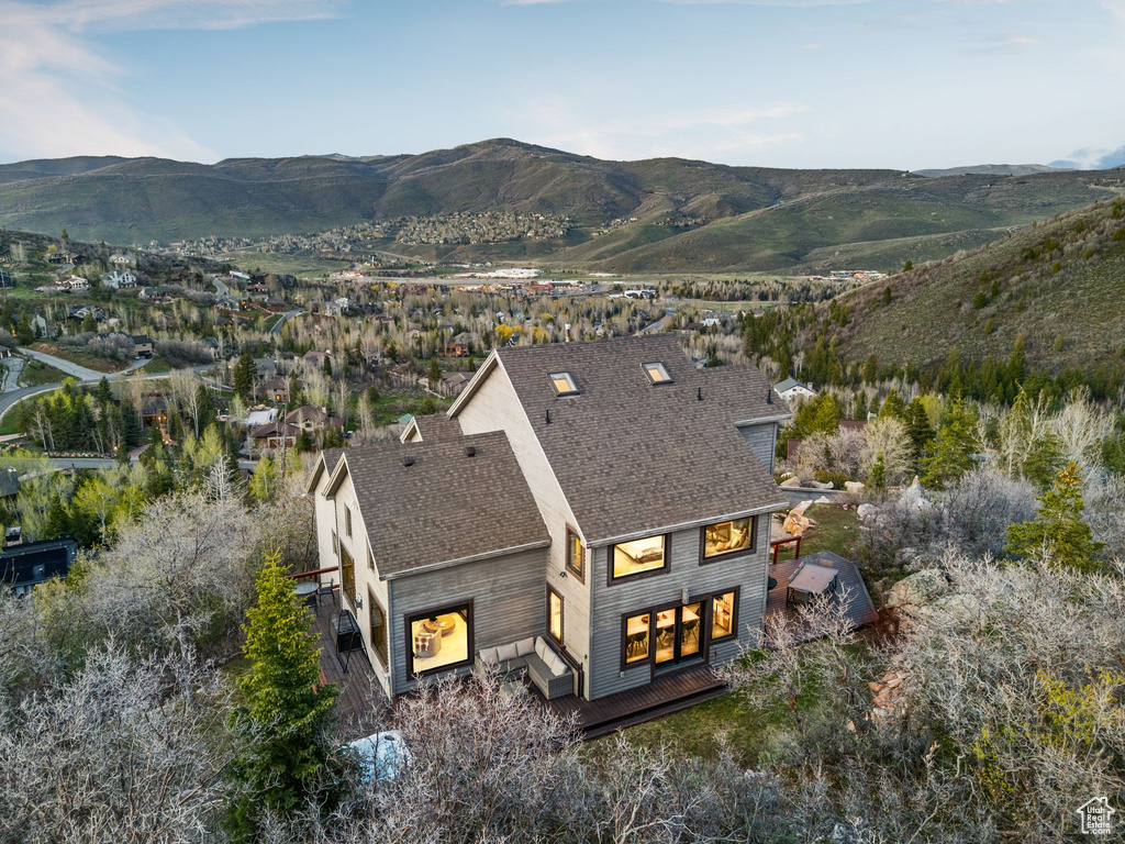 Drone / aerial view featuring a mountain view
