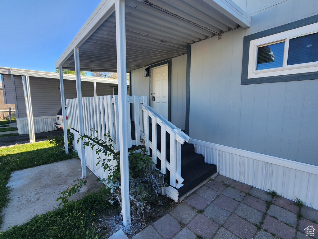 View of home's exterior