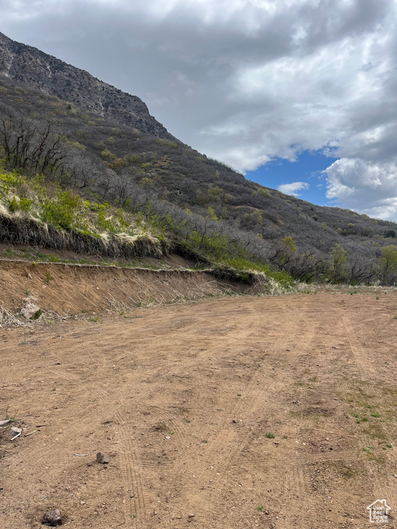 View of mountain feature