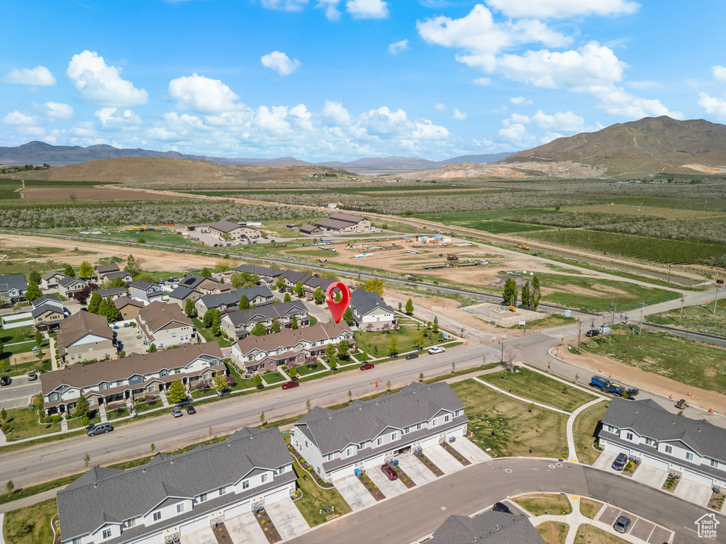 Bird's eye view featuring a mountain view and a residential view