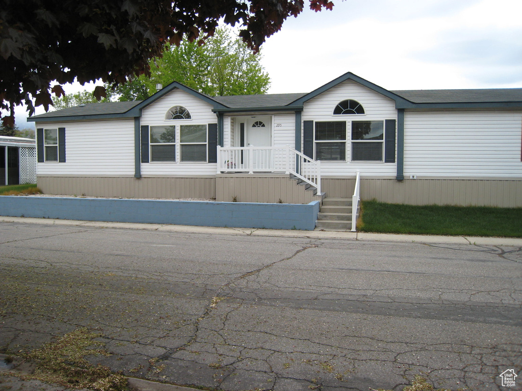 View of manufactured / mobile home