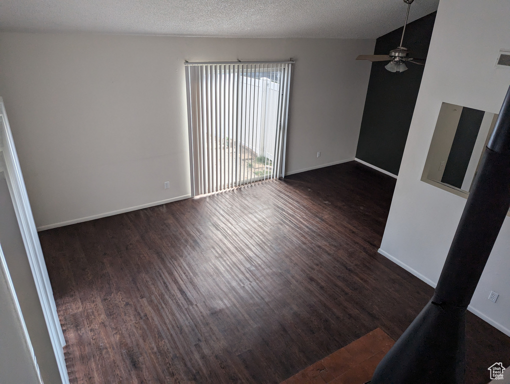Photo 3 for MLS #2082624 at 16 Millpond