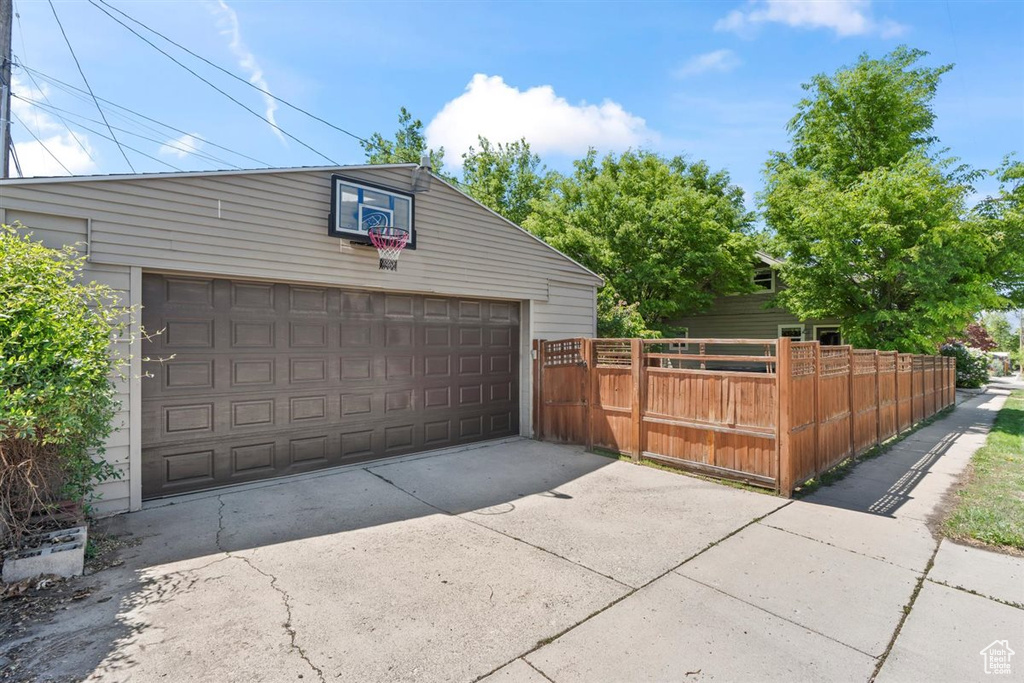 Detached garage with fence