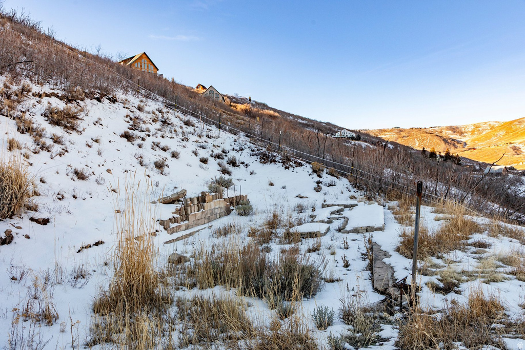 28  HOLLOW DR Coalville, UT 84017