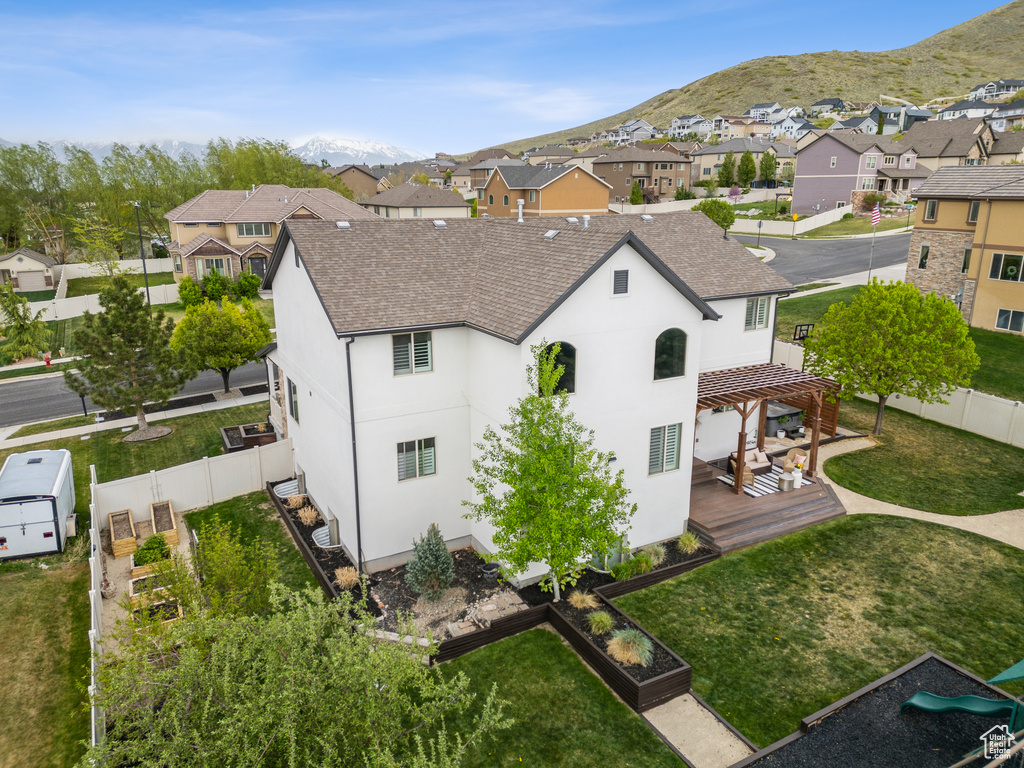 Bird\\\'s eye view with a mountain view and a residential view