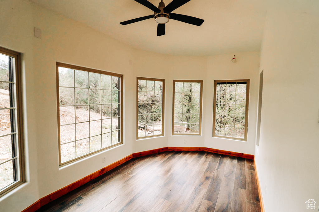 Photo 11 for MLS #2082658 at 985 N Russell Rd