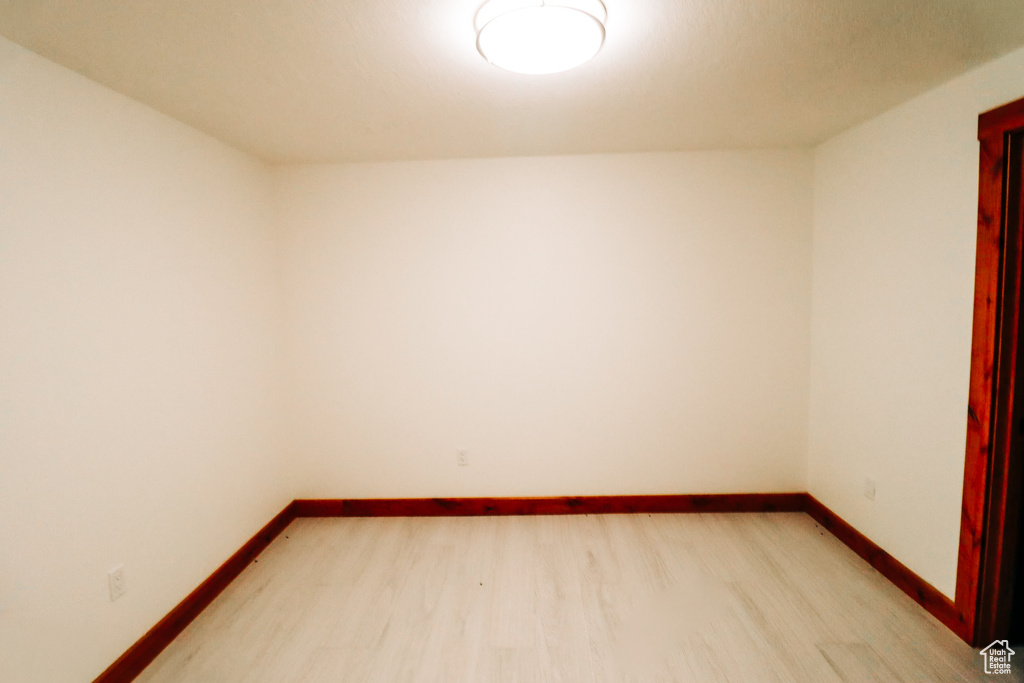 Photo 18 for MLS #2082658 at 985 N Russell Rd