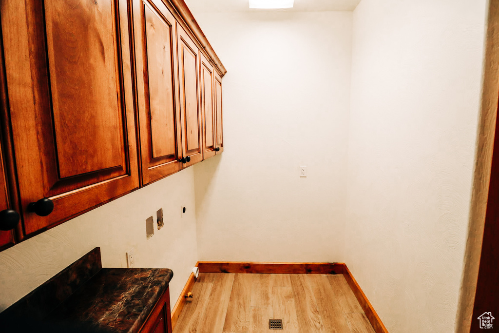 Photo 17 for MLS #2082658 at 985 N Russell Rd