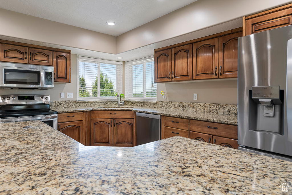 2247 COUNTRY OAKS DR Layton, UT 84040