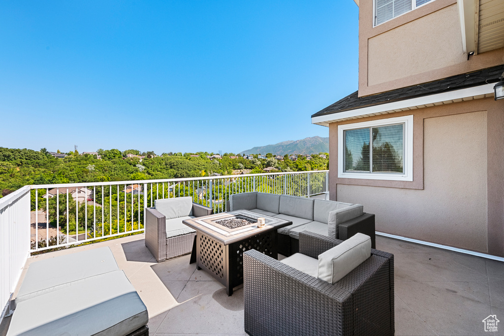 2247 COUNTRY OAKS DR Layton, UT 84040
