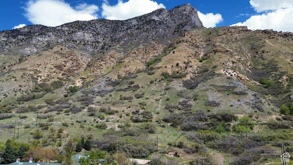 View of mountain feature