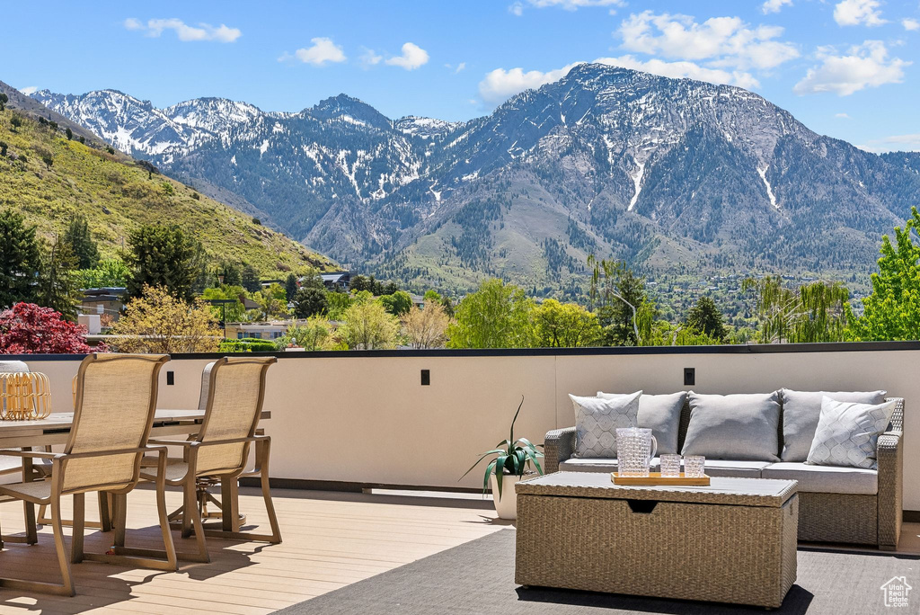 View of mountain feature