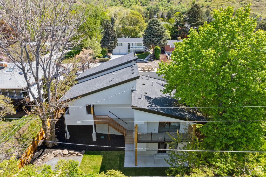 Birds eye view of property