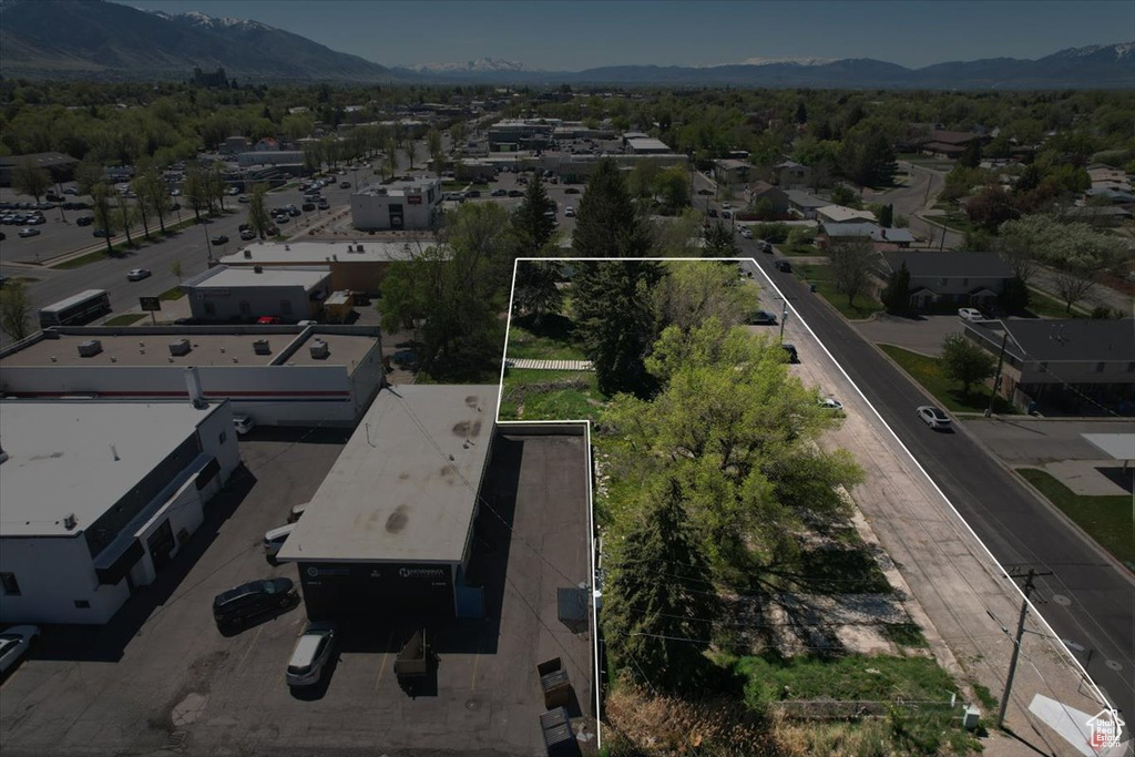 Drone / aerial view featuring a mountain view
