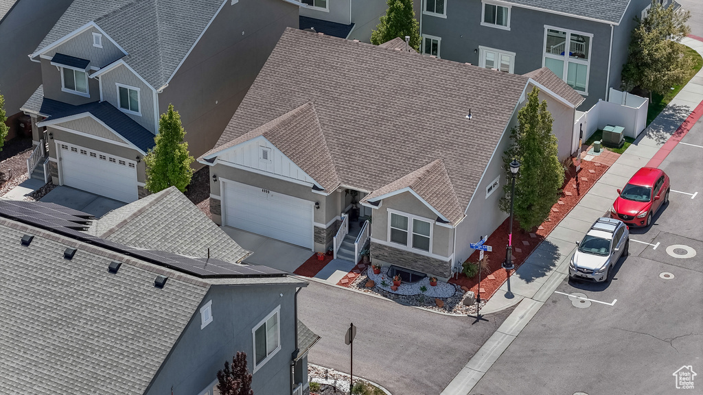 Birds eye view of property