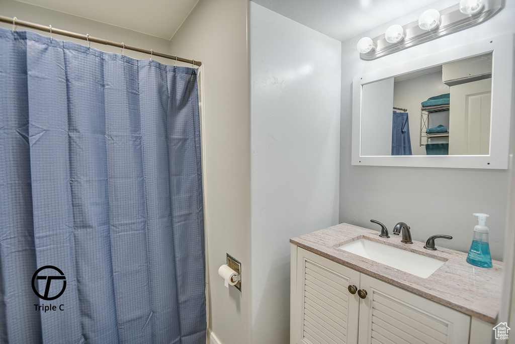 Full bath with vanity