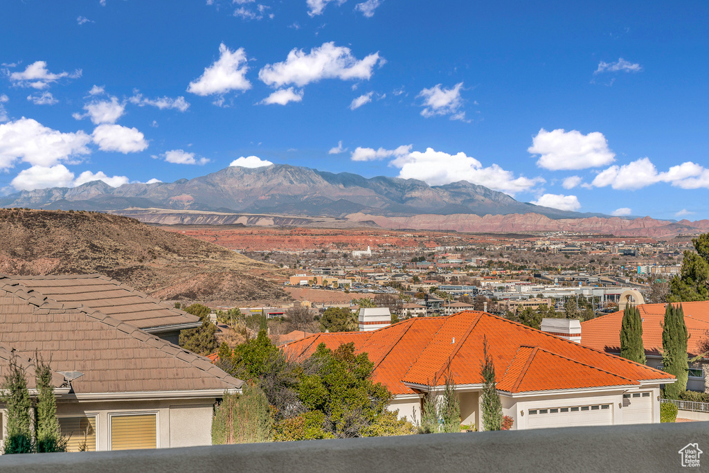 View of mountain feature