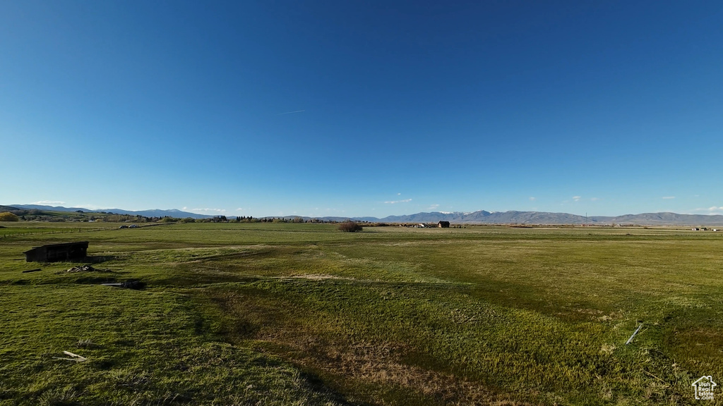 153  PARIS BOTTOMS RD Paris, ID 83261