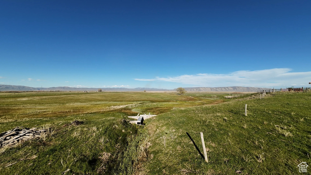153  PARIS BOTTOMS RD Paris, ID 83261