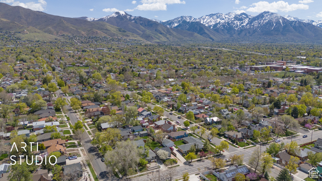 Bird's eye view featuring a mountain view