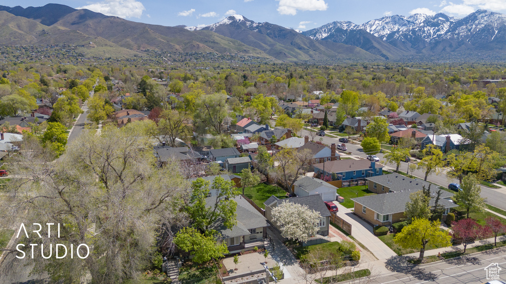 Aerial view with a residential view and a mountain view