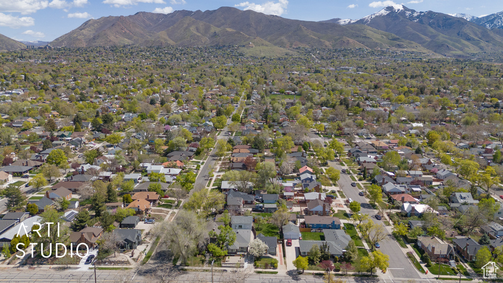 Aerial view with a residential view and a mountain view