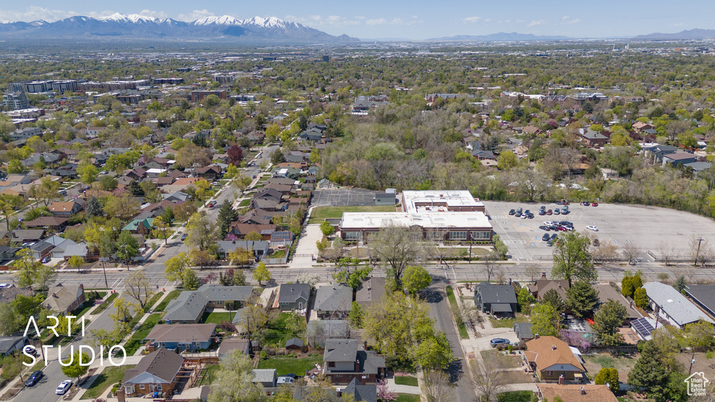 Drone / aerial view featuring a mountain view