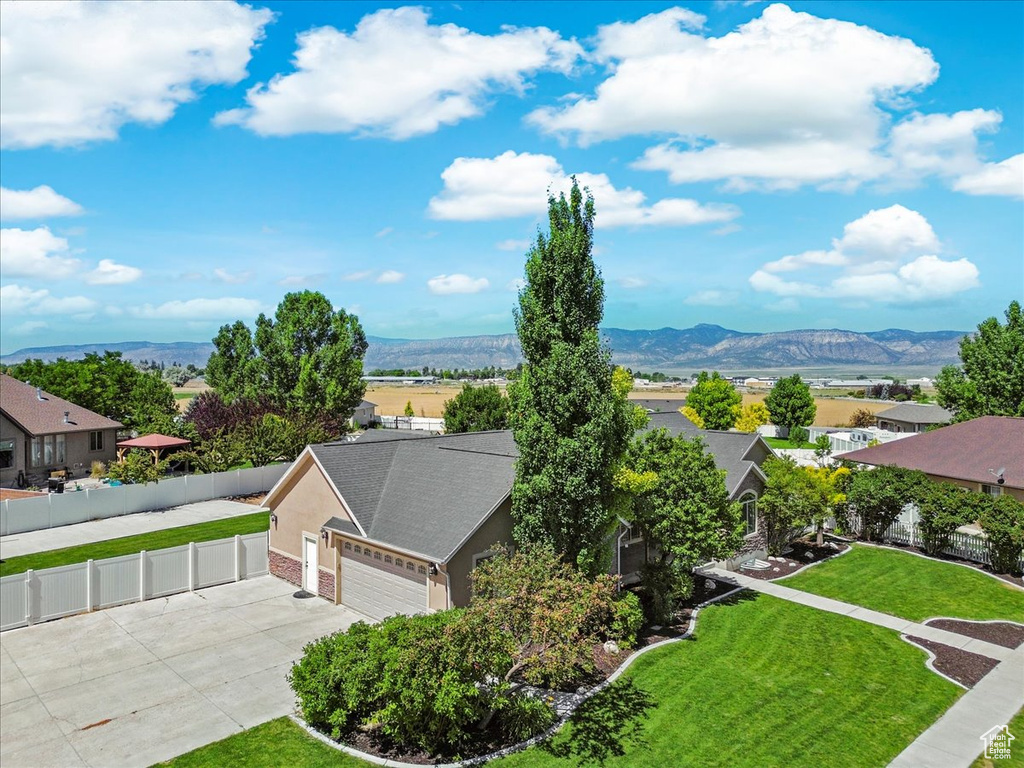 Aerial view featuring a residential view and a mountain view