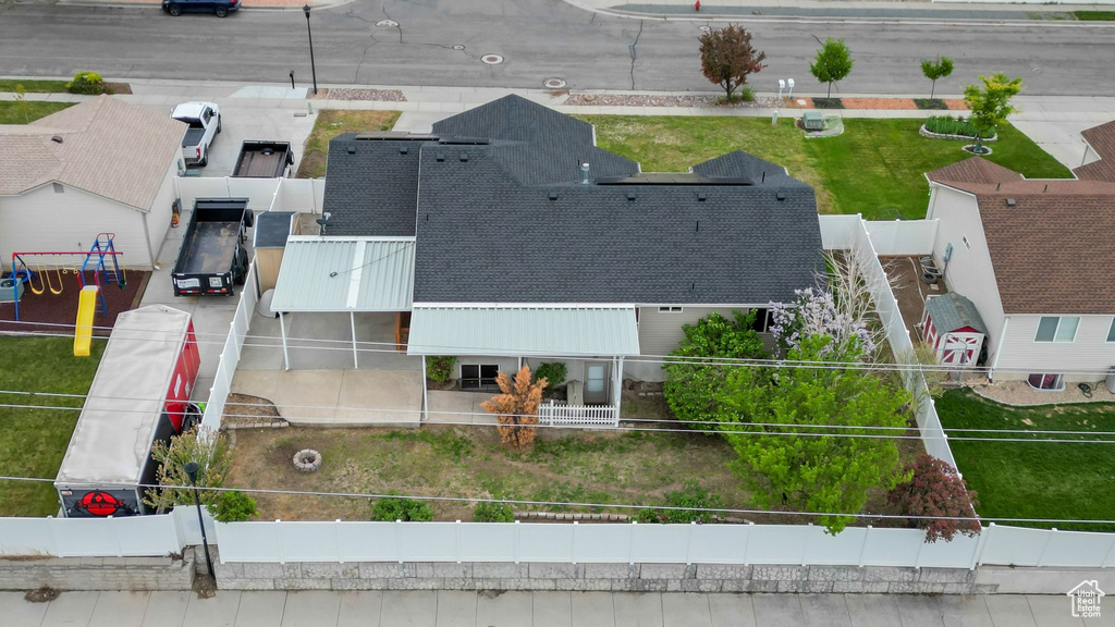 Birds eye view of property