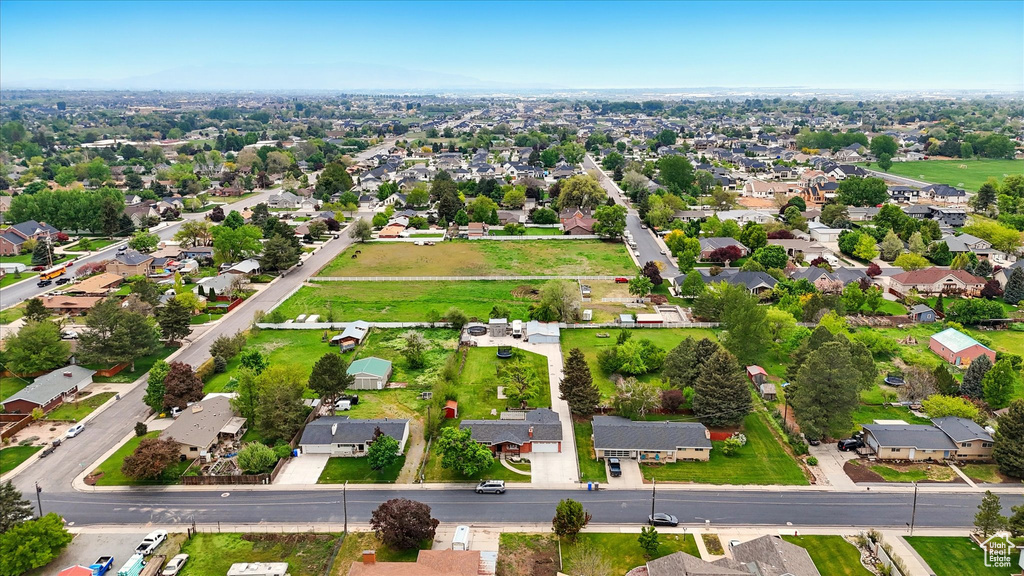Birds eye view of property featuring a residential view