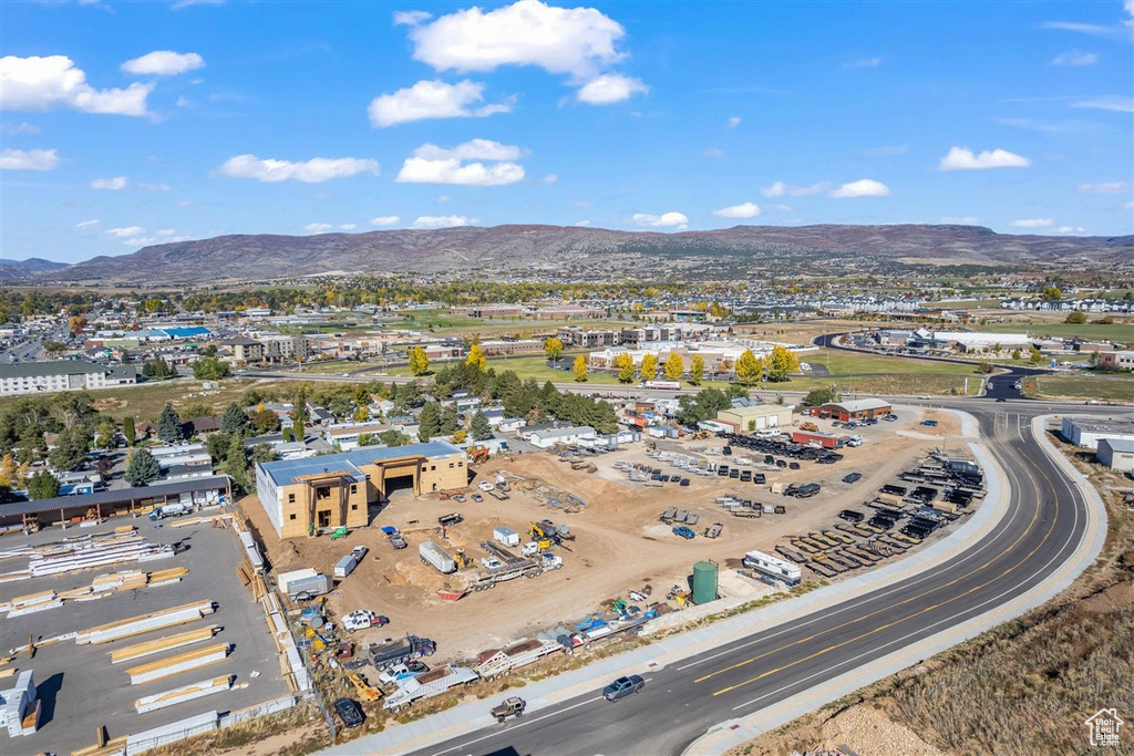 Drone / aerial view featuring a mountain view