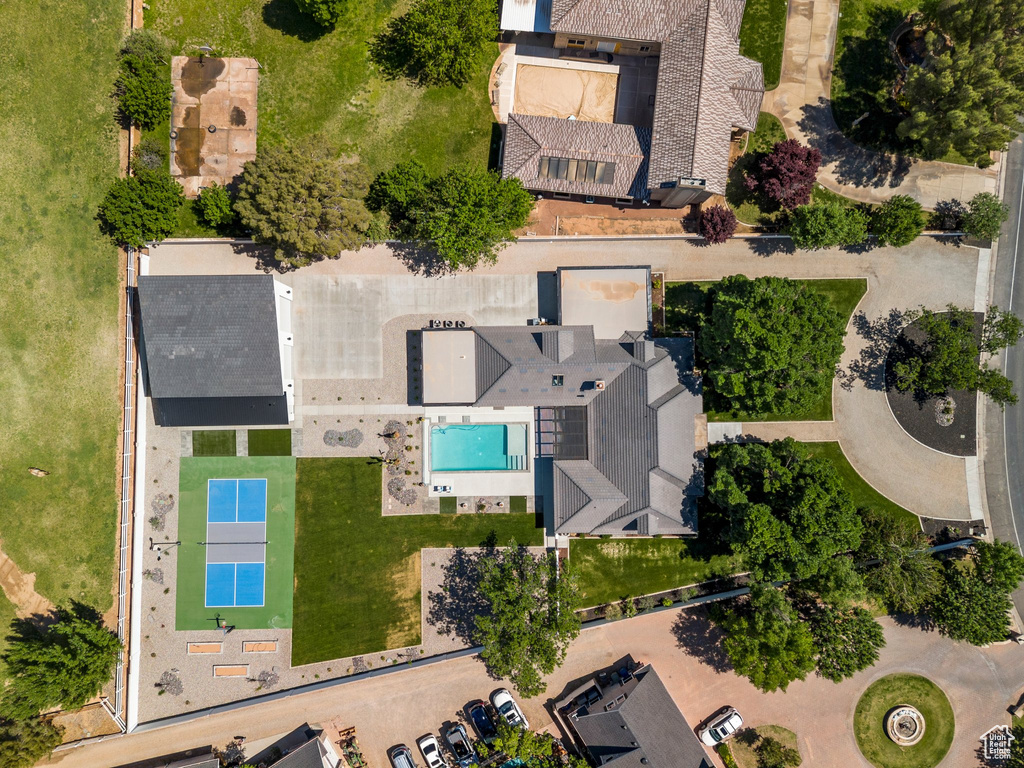 Bird\'s eye view