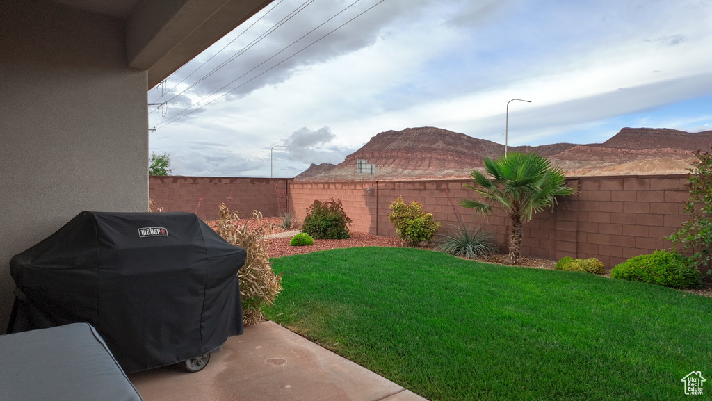 View of yard featuring a fenced backyard