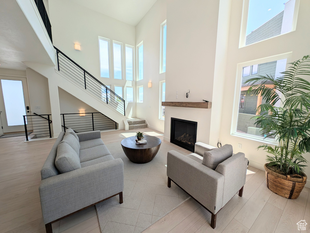 6967 W LAKE AVE #324 South Jordan, UT 84009
