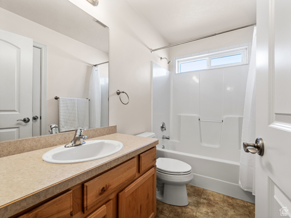 Photo 14 for MLS #2082956 at 565 E Platt Ln #1