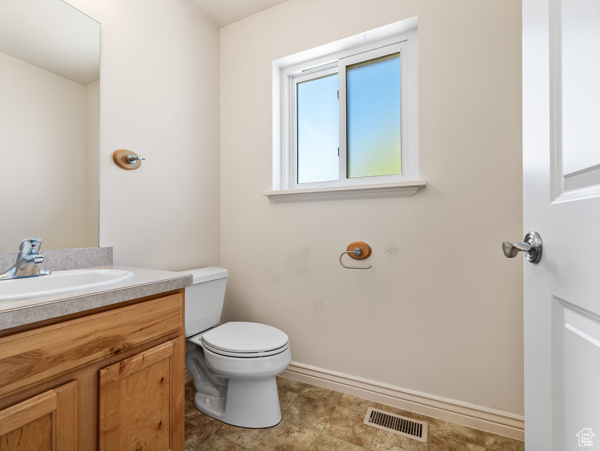 Photo 11 for MLS #2082956 at 565 E Platt Ln #1