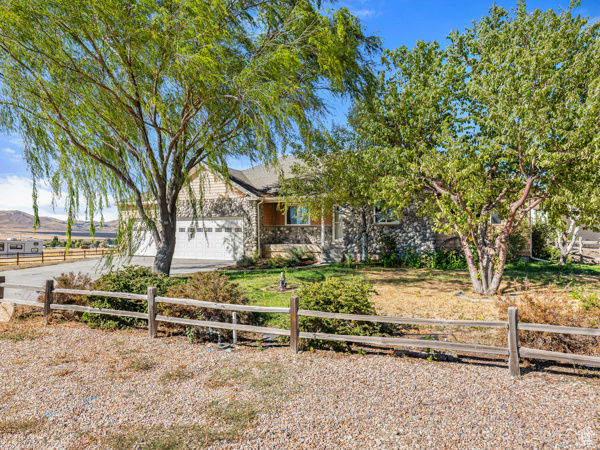 Photo 38 for MLS #2082956 at 565 E Platt Ln #1