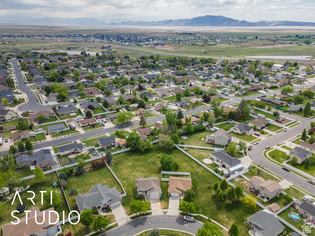 Aerial view featuring a mountain view and a residential view