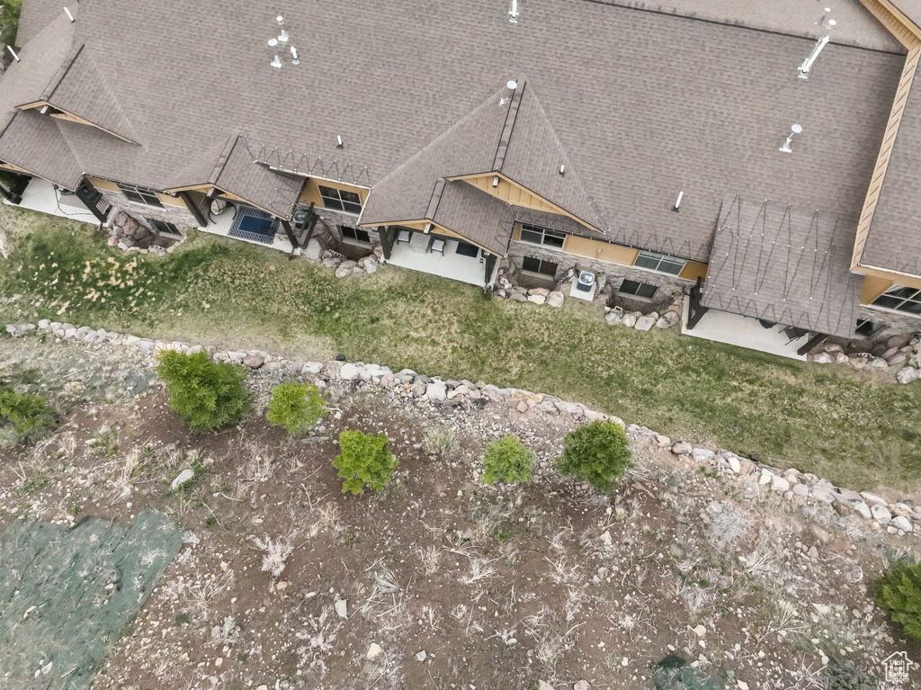 Birds eye view of property