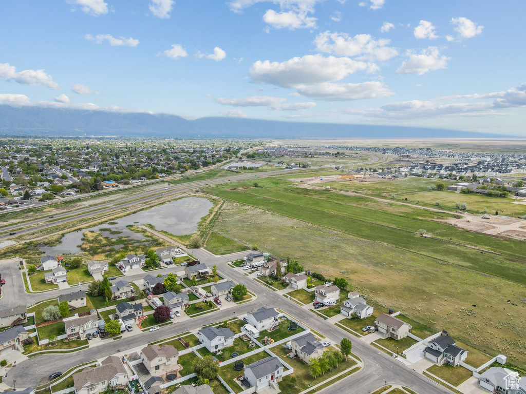 Birds eye view of property featuring a residential view