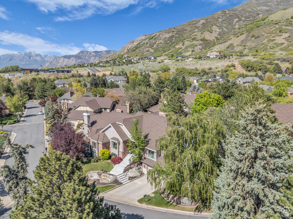 Drone / aerial view featuring a residential view and a mountain view