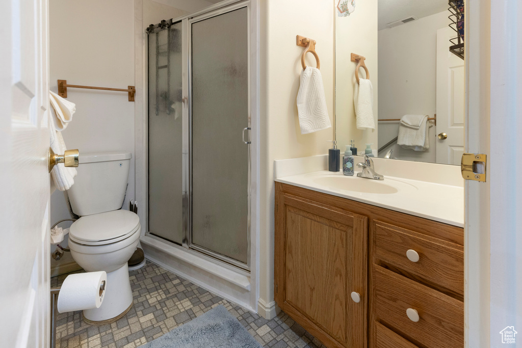 661 E CENTER ST Providence, UT 84332