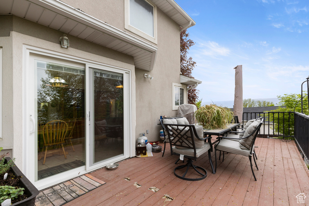 661 E CENTER ST Providence, UT 84332