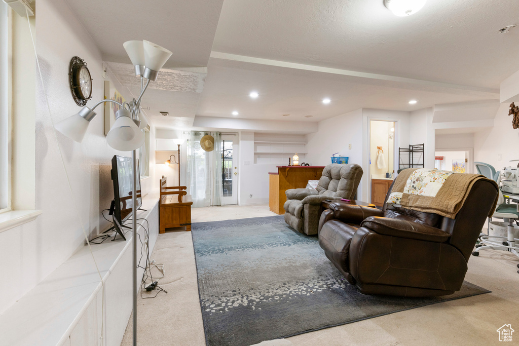 661 E CENTER ST Providence, UT 84332