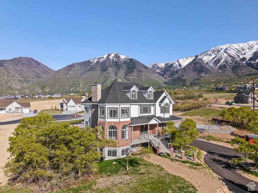 View of mountain feature