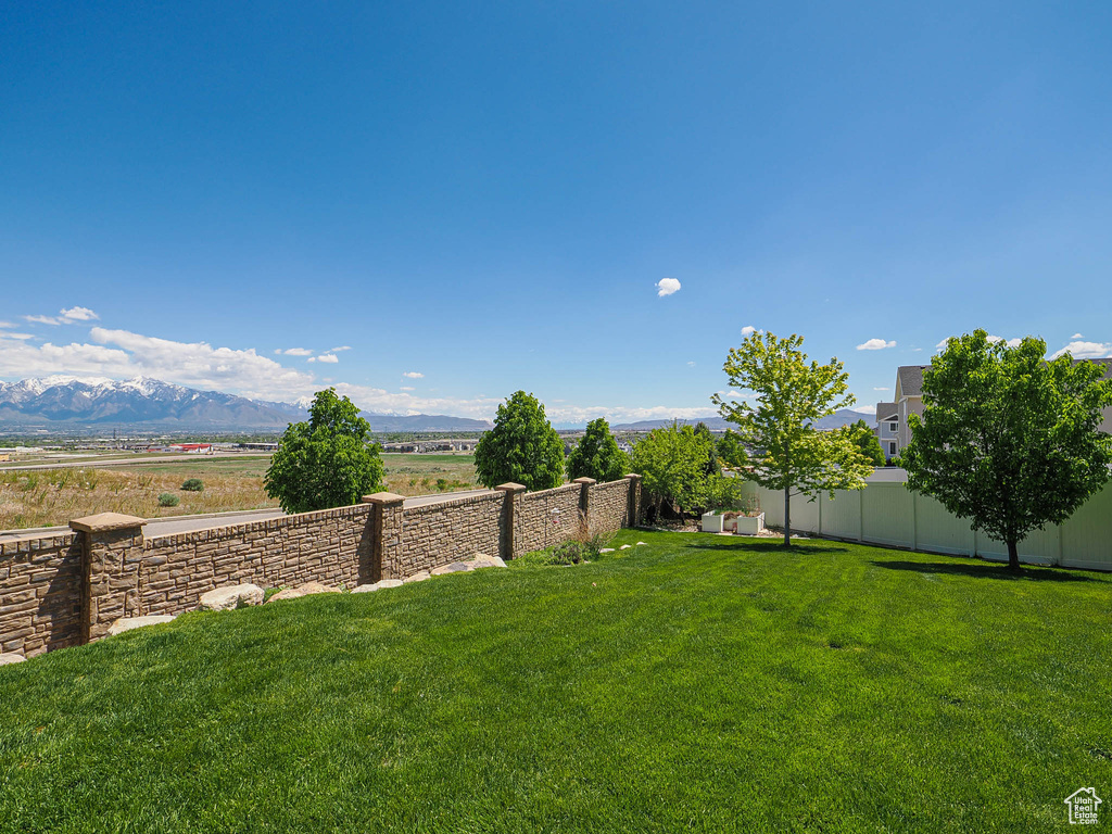 View of yard featuring a mountain view