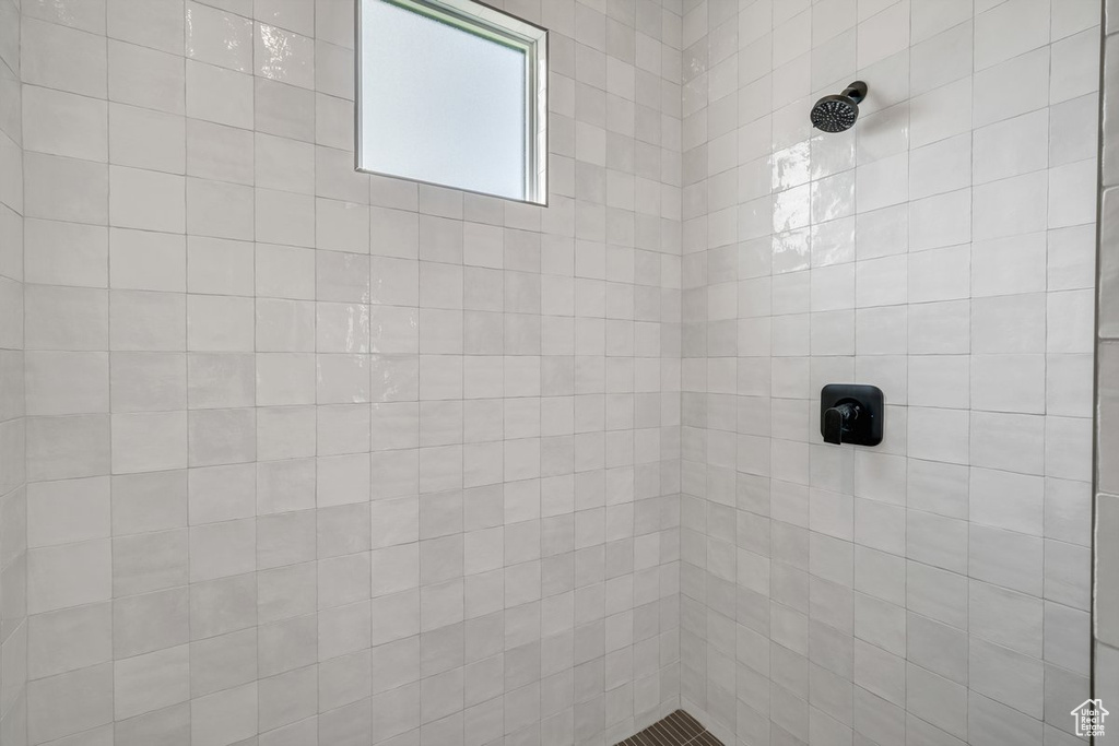 Bathroom with a tile shower