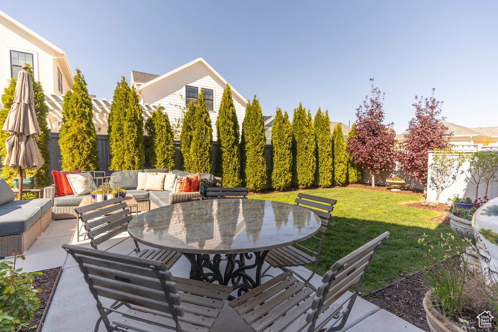 View of patio / terrace featuring an outdoor hangout area