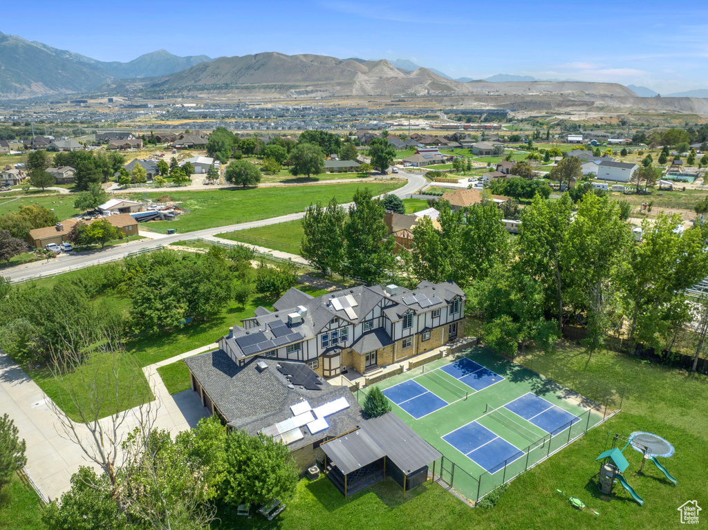 Bird\\\'s eye view with a mountain view and a residential view