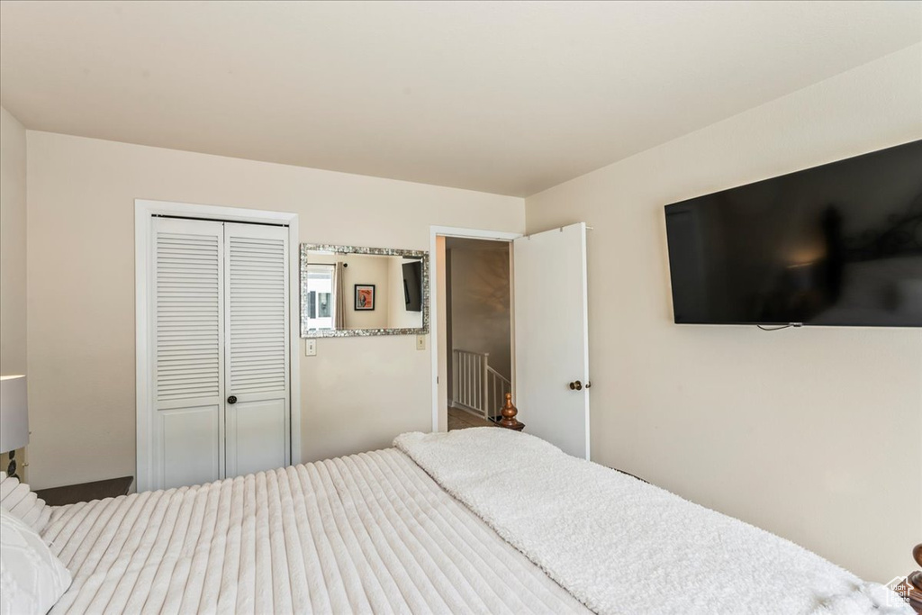Bedroom with a closet